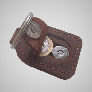 Lumengin £1 coin holder leather keyring on soft grey background
